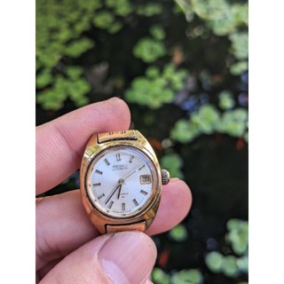 Đồng hồ nữ cơ cót 200k