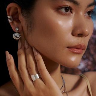 Khuyên tai thiết kế vỏ sò Seashell Jesmee chất liệu brass cao cấp không gỉ, cá tính, bông tai đi biển - E6876