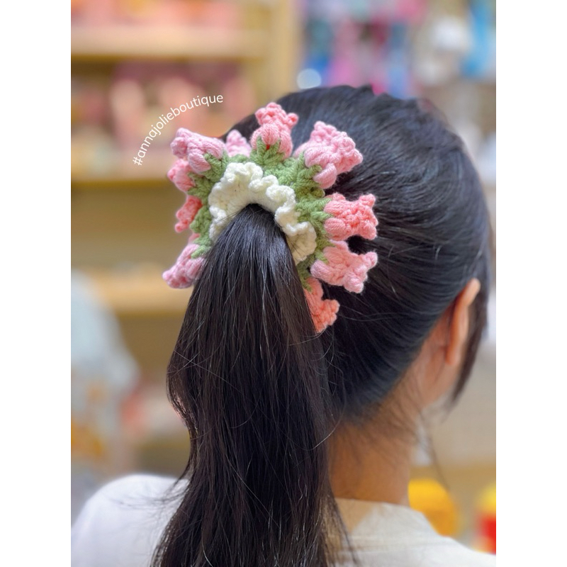 Scrunchies cột tóc len hoa tulip