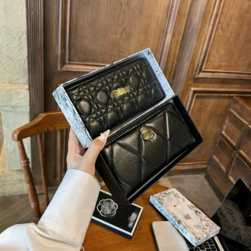 ví dài cầm tay hoạ tiết thổ cẩm logo nổi nắp bấm, ví nhiều ngăn đa năng tiện dụng