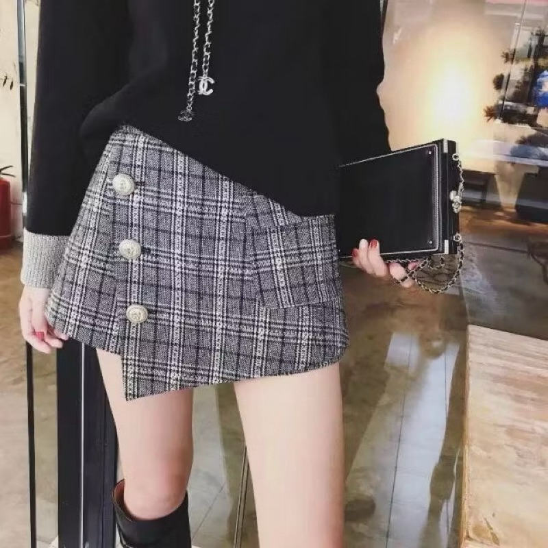 Balmain Tweed Short • Quần dạ giả váy