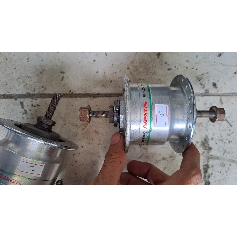 may ơ đùm phát điện trước xe đạp nhật bãi