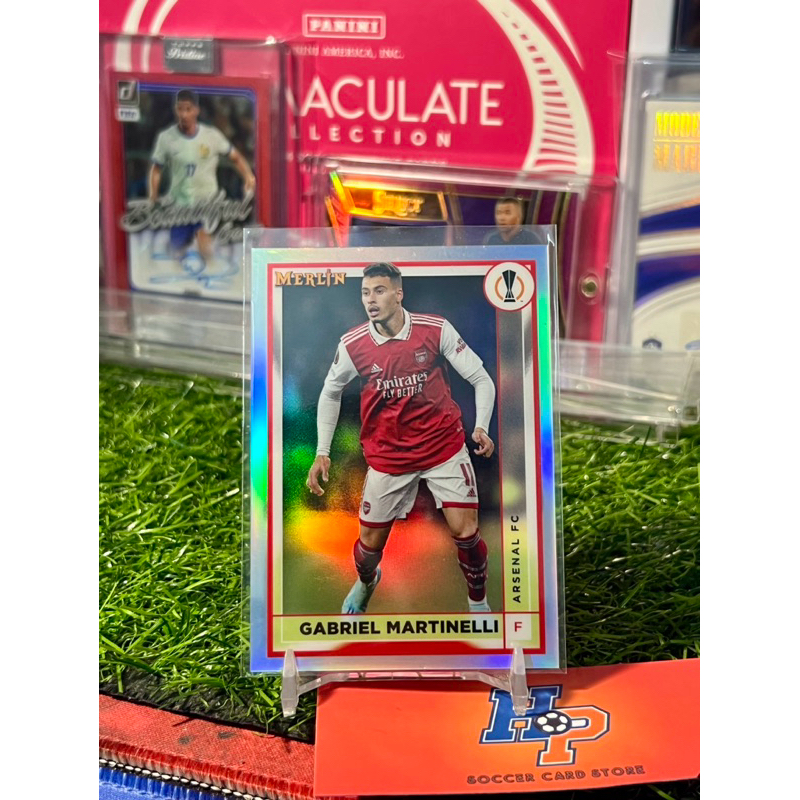 Thẻ bóng đá Gabriel Martinelli Refractor Topps Merlin Chrome UCL 2022/23