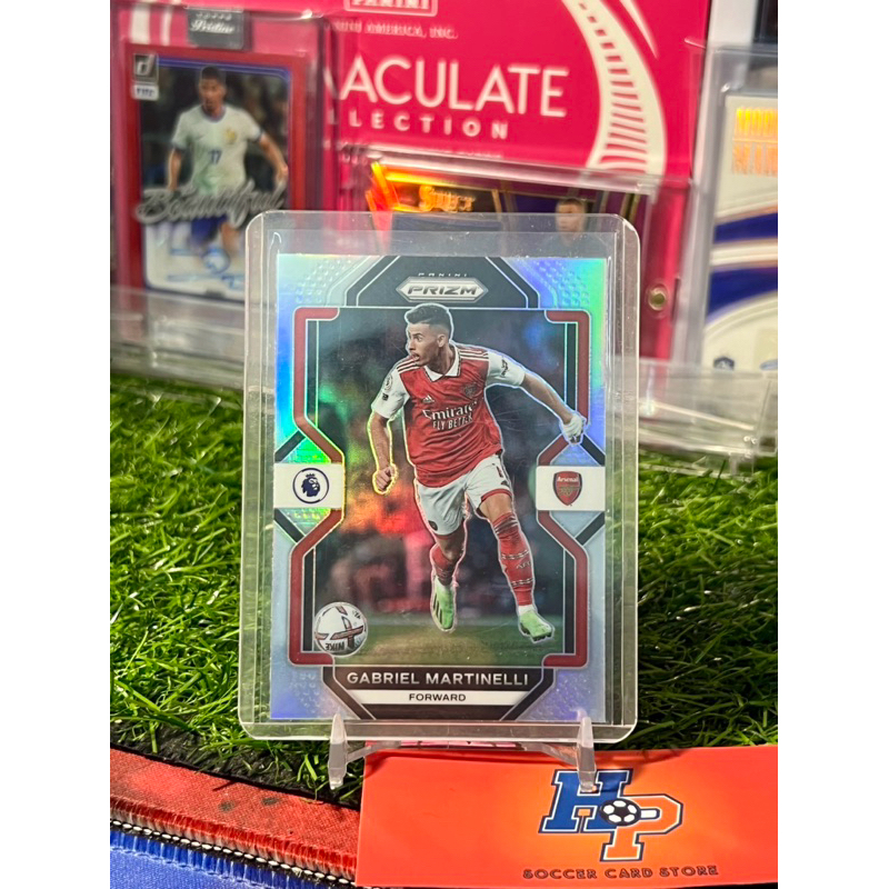 Thẻ bóng đá Gabriel Martinelli Silver Panini Prizm EPL 2022/23