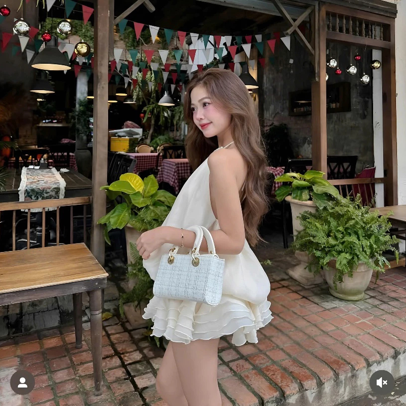 [Sẵn Quần Bảo Hộ] Set Váy Cổ Yếm Đính Ngọc Dáng Bí Chun Eo, Đầm Xoè Hở Lưng Đi Chơi Đi Biển | BigBuy360 - bigbuy360.vn