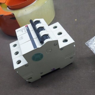 (HÀNG CHẤT LƯỢNG) Aptomat Misubishi 3 Pha 2Pha 1 Pha C20 - C63A