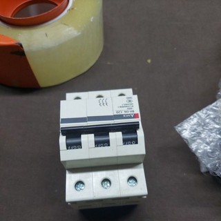 (HÀNG CHẤT LƯỢNG) Aptomat Misubishi 3 Pha 2Pha 1 Pha C20 - C63A