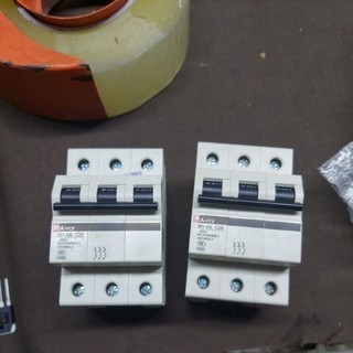 (HÀNG CHẤT LƯỢNG) Aptomat Misubishi 3 Pha 2Pha 1 Pha C20 - C63A
