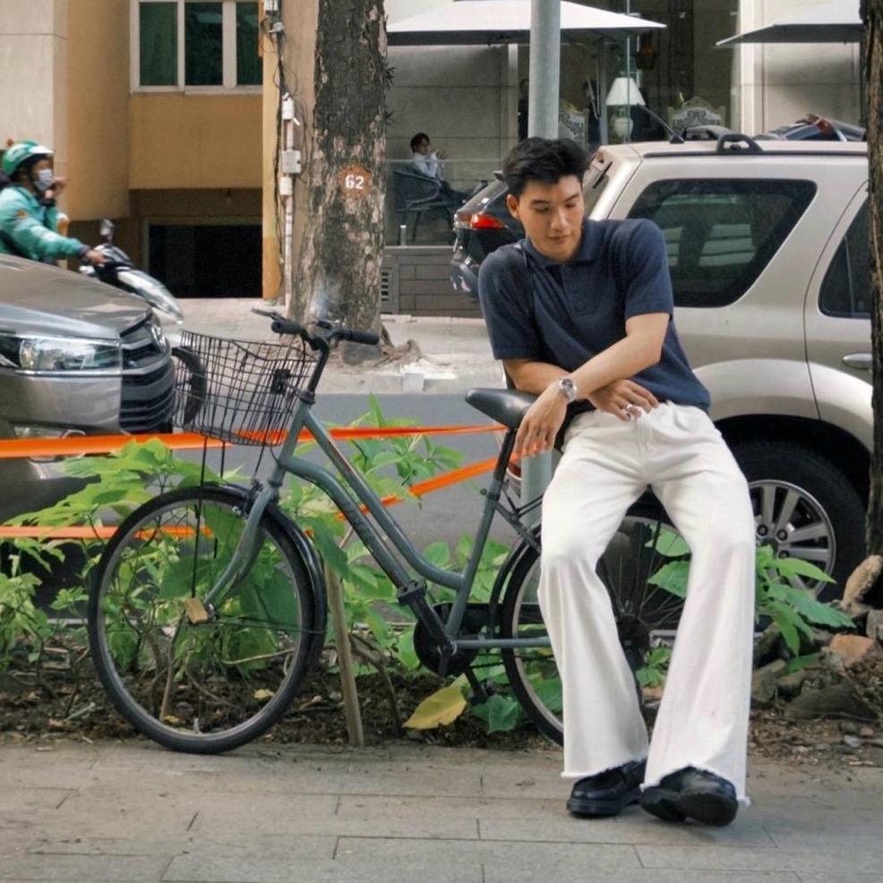 NORMAL COLOR LOOSE PLEAT - Quần jeans trắng ống rộng rách ống | BigBuy360 - bigbuy360.vn