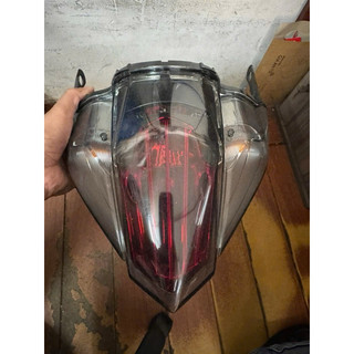 Đèn hậu Yamaha zin cho Ex 135 -5 số.