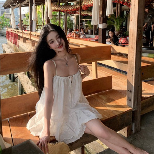 Đầm Hai Dây Đi Biển, Đầm Váy Du Lịch Thiết Kế Dáng Babydoll Chất Thêu Hoa Sang Chảnh Mặc Đi Chơi Nhẹ Nhàng Thoải Mái