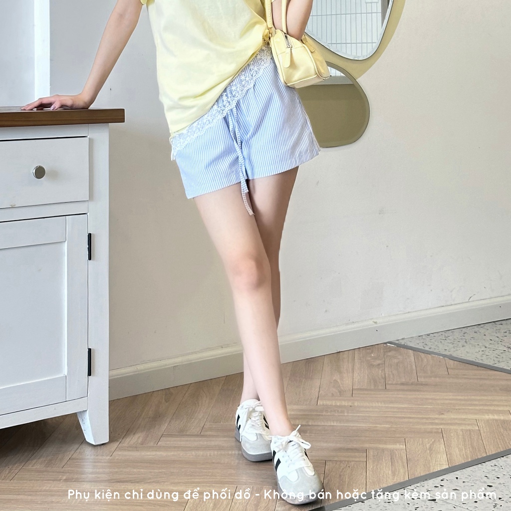 Quần đùi nữ Emmie Choobe vải kẻ sọc Oxford mát mẻ kiểu dáng cạp chun basic dây rút nhiều màu QSM09 | BigBuy360 - bigbuy360.vn