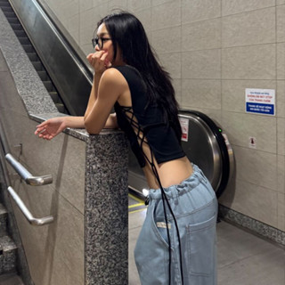 Áo thun nữ croptop đan dây Free & Easy chất thun gân cách điệu màu đen