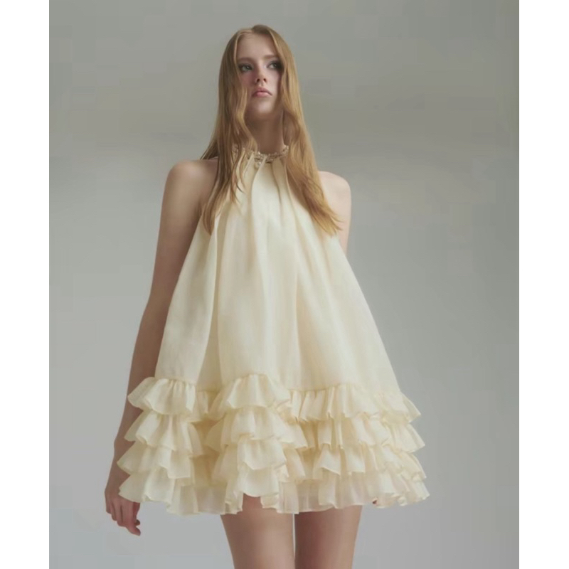 ONONMADE Đầm bí ngắn cổ yếm xếp ly đính ngọc trai Lapetra Dress