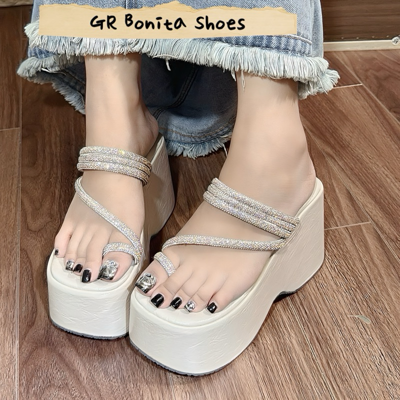 NS1 Dép xuồng bánh mì xỏ ngón quai đá chéo 3 sọc ngang 10 cm - Bonita Shoes BM274