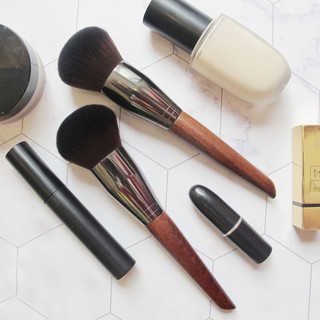 Cọ Phủ Phấn Makeup Cán Gổ Tự Nhiên Lông Sợi Tổng Hợp Cao Cấp Màu Đen