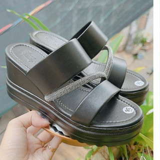 dép đúc nữ cao 7cm quai da mềm phối xoàn đá sang trọng (siêu nhẹ )đi mưa nước thoải mái luôn.