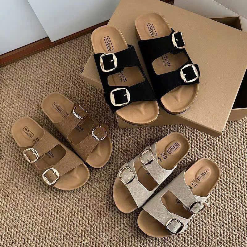 Dép nữ mùa hè Lavina Carpio có khóa thiết kế và đế cao su thoải mái