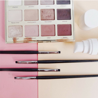 Cọ Vẽ Eyeliner và Bọng Mắt Đầu Nhỏ Siêu Mảnh Dễ Vẽ Không Lem Tightline Eyeliner Brush (MA32)