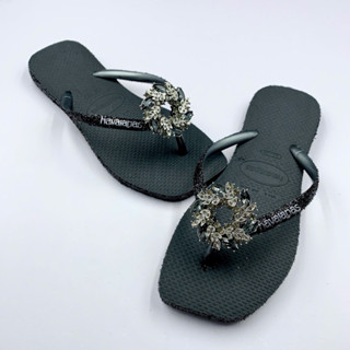 Dép Havaianas Nữ Kim Tuyến Đế Vuông Sợi Đen Viền Gắn Kèm Charm - Cao su non tự nhiên chống trớn trượt - Thu Hường 