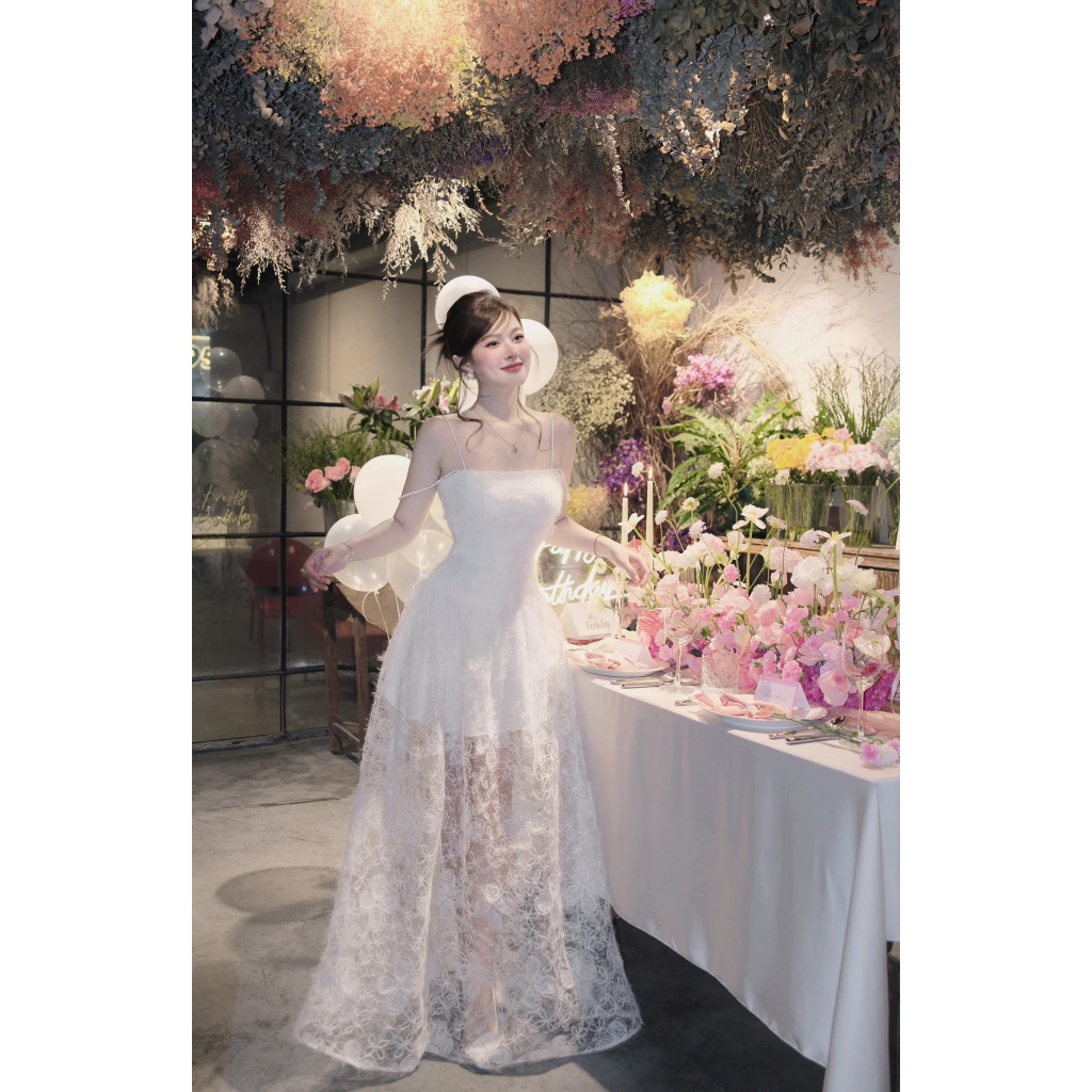 Đầm 2 dây dáng dài ren hoa đi biển đi tiệc siêu xinh Vani Dress | BigBuy360 - bigbuy360.vn