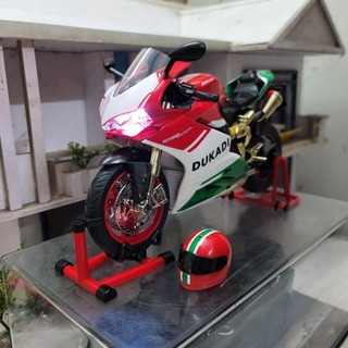 [Đề nổ + Vít ga + Phun sương] Mô hình xe Ducati 1299 Panigale R Final Edition tỷ lệ 1:9 bằng kim loại