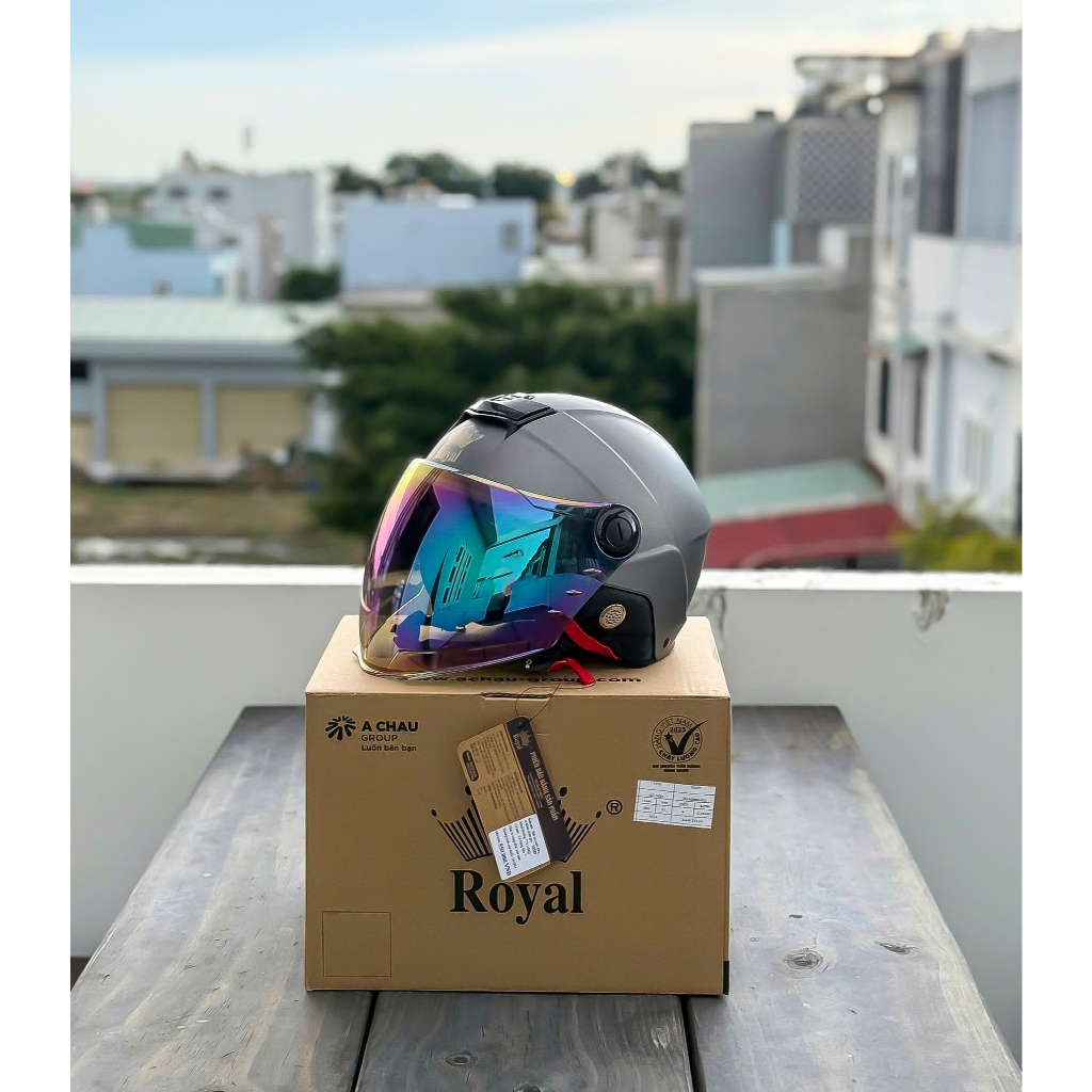 ( Tặng túi) Mũ bảo hiểm 2/3 Royal M289 2 kính màu Xám Titanium chính hãng