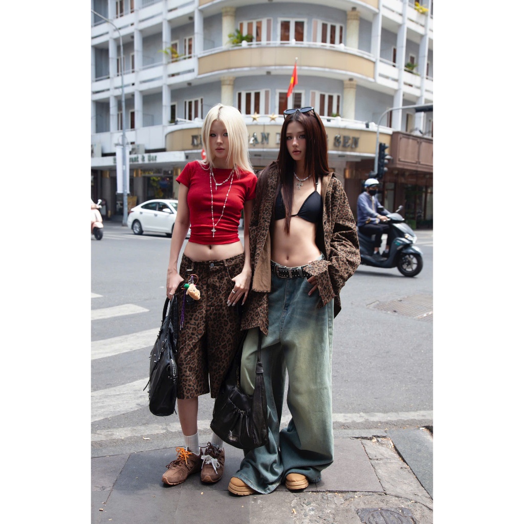 Áo baby tee form body siêu tôn dáng IU - 𝐊𝐈𝐋𝐋 𝐒𝐘𝐒𝐓𝐄𝐌 | BigBuy360 - bigbuy360.vn