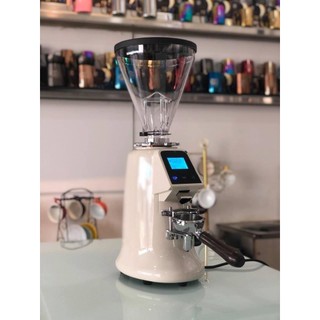 Máy Xay Cà Phê JX 600 AD On Demand – Lưỡi 64mm, Hiệu Suất 9kg/h, Đếm Ly Xay Chuẩn Xác