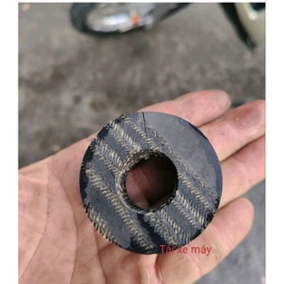 Cao su đúc đỡ sên xe máy. vòng cao su đỡ xích xe máy