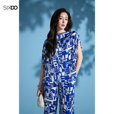 Áo lụa tay rơi họa tiết xanh SIXDO (Blue Silk Blouse)