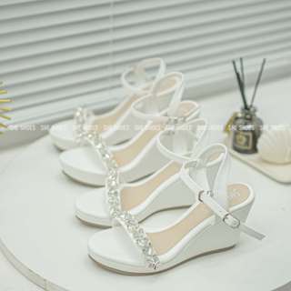 Sandal đế xuồng nhẹ êm, cao 7P và 9P tôn dáng, dễ đi, đính đá lấp lánh - SDX09035