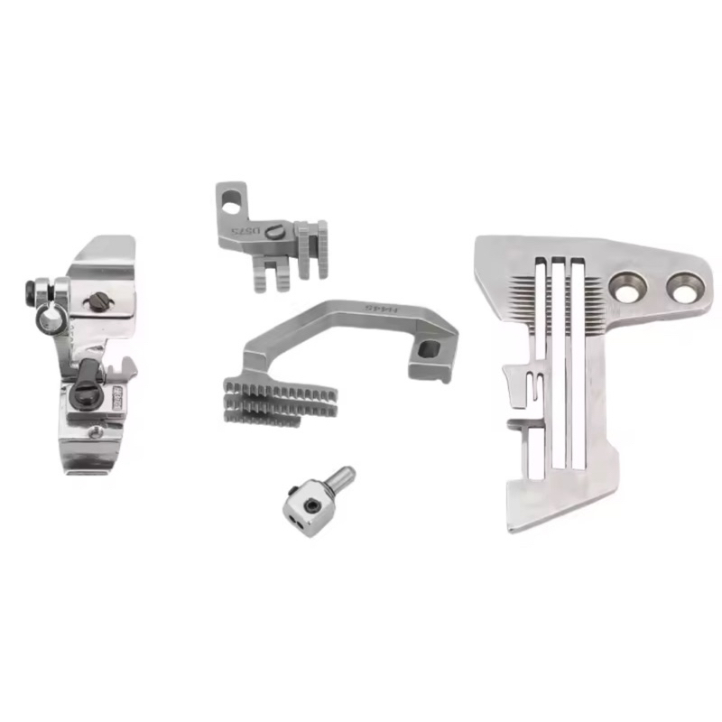 Cự ly vắt sổ 4 chỉ : chân vịt 4 chỉ p253, mặt nguyệt E809, răng cưa H445, táo kim KG142