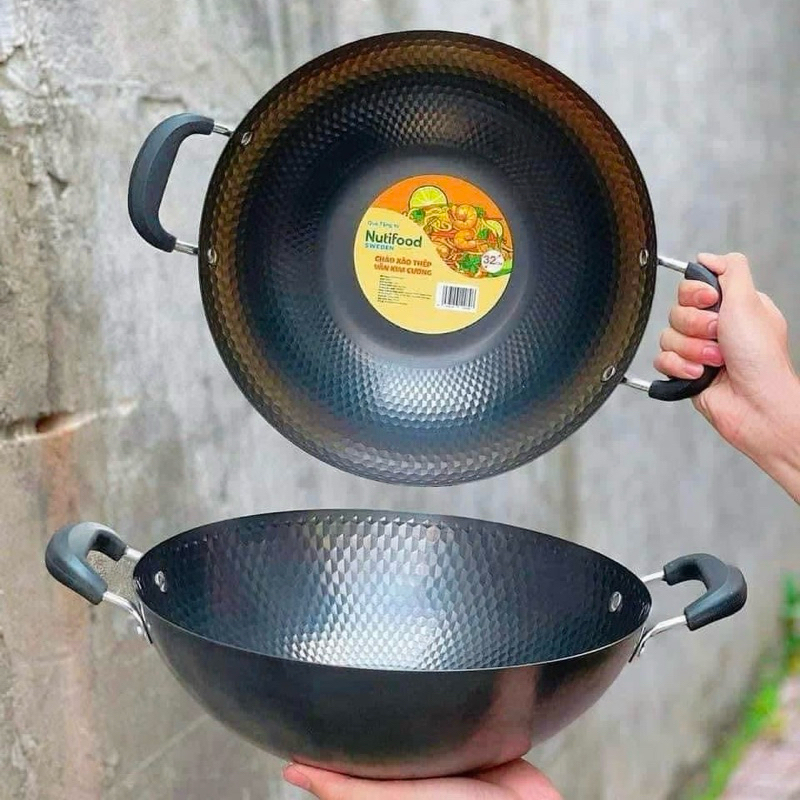 [CHÍNH HÃNG] CHẢO XÀO THÉP VÂN KIM CƯƠNG CHỐNG DÍNH GREENCOOK HKM Nutifood SIZE 32cm