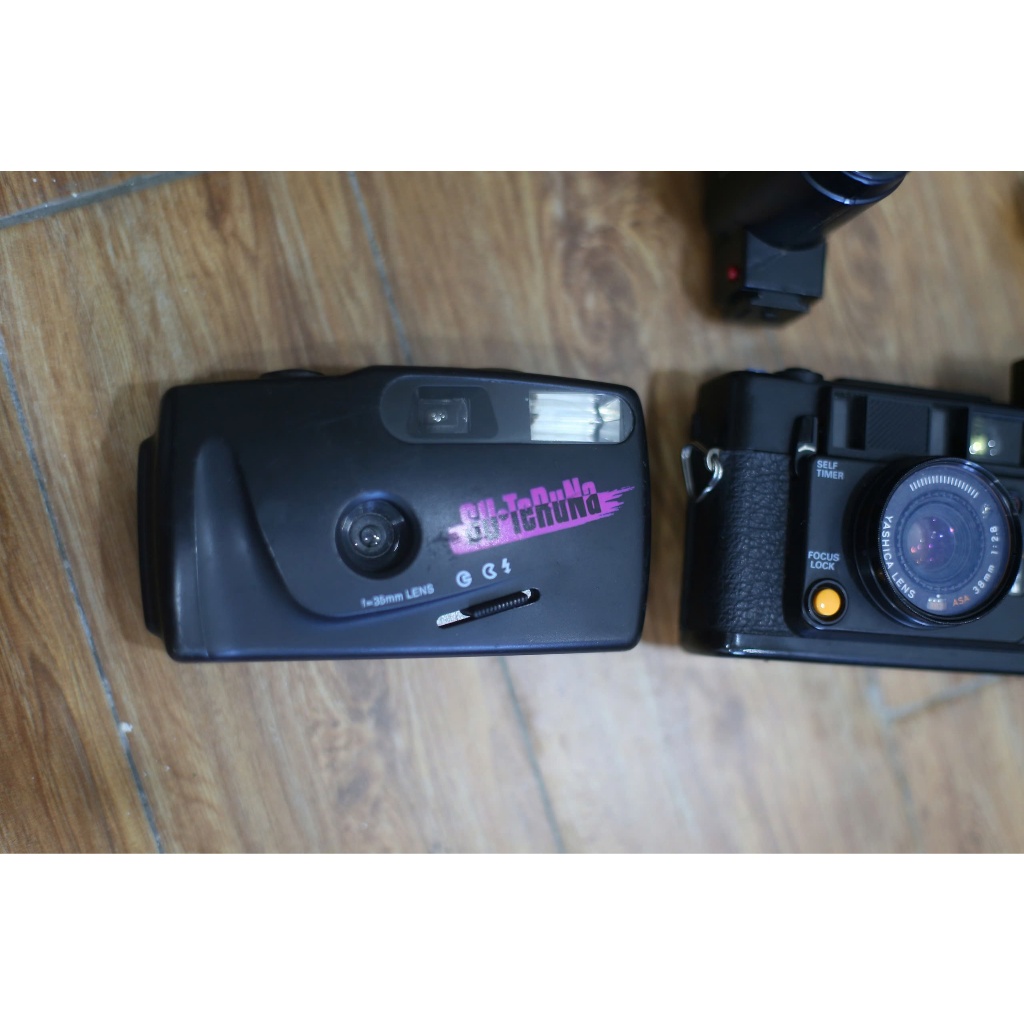 Thanh lý flash + máy ảnh film decor hỏng hoặc chưa xác nhận hoạt động - Máy ảnh Phim