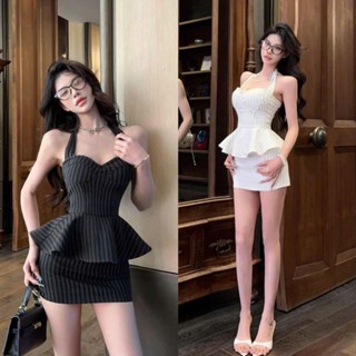  GB074 Set bộ hai món áo cổ yếm  và váy ngắn kẻ sọc xếp li thời trang nóng bỏng mùa hè 