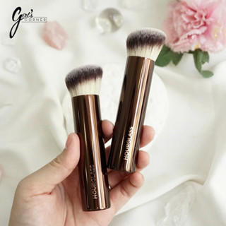 THANH LÝ - MẤT HỘP Cọ nền Hourglass VanishTM Seamless Finish Foundation Brush