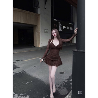 Đầm Body Cổ Yếm Ren Hở Lưng Cột Cổ Nhúng Bèo Tiểu Thư Kèm Áo Khoác Ren Lưới Sang Chảnh