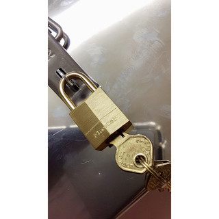 [Hỏa tốc HCM] Khóa Vali Master Lock 115 EURD thân đồng 15mm - MSOFT