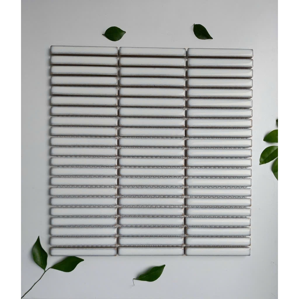 Gạch mosaic stackbond màu trắng 3 hàng kt 30x30cm, gạch thẻ trang trí quán cà phê, khách sạn,...
