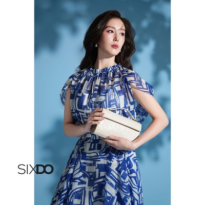 Áo voan tơ nữ xanh tay ngắn cổ tròn SIXDO (Blue Organza Blouse)
