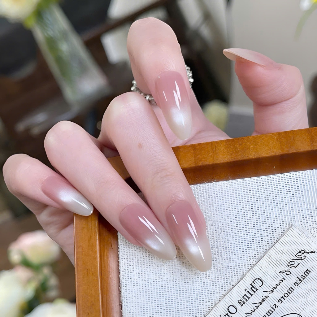 MÃ 729 NAIL BOX TRẮNG SỮA CHUA NHẸ NHÀNG 729