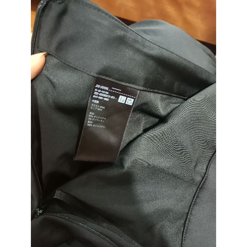 (UNI tag Nhật) NỮ- Chân váy midi lụa satin dáng xoè dài -Satin Narrow Flare Skirt | BigBuy360 - bigbuy360.vn