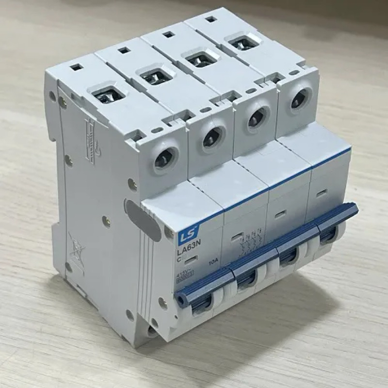 Aptomat MCB Át cài 4 pha LS LA63N thay thế BKJ63N 4P 10A - 63A 6kA