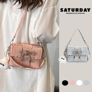   Giá Mở Bán- Sẵn Hàng  Túi Xách Nhung Đan Phối Nơ Đá Tặng Kèm Charm Bông 