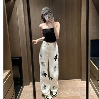  Quần jean suông trắng phối họa tiết chữ thập hot hit Quần jean ống rộng chrome hot hit  HC70  