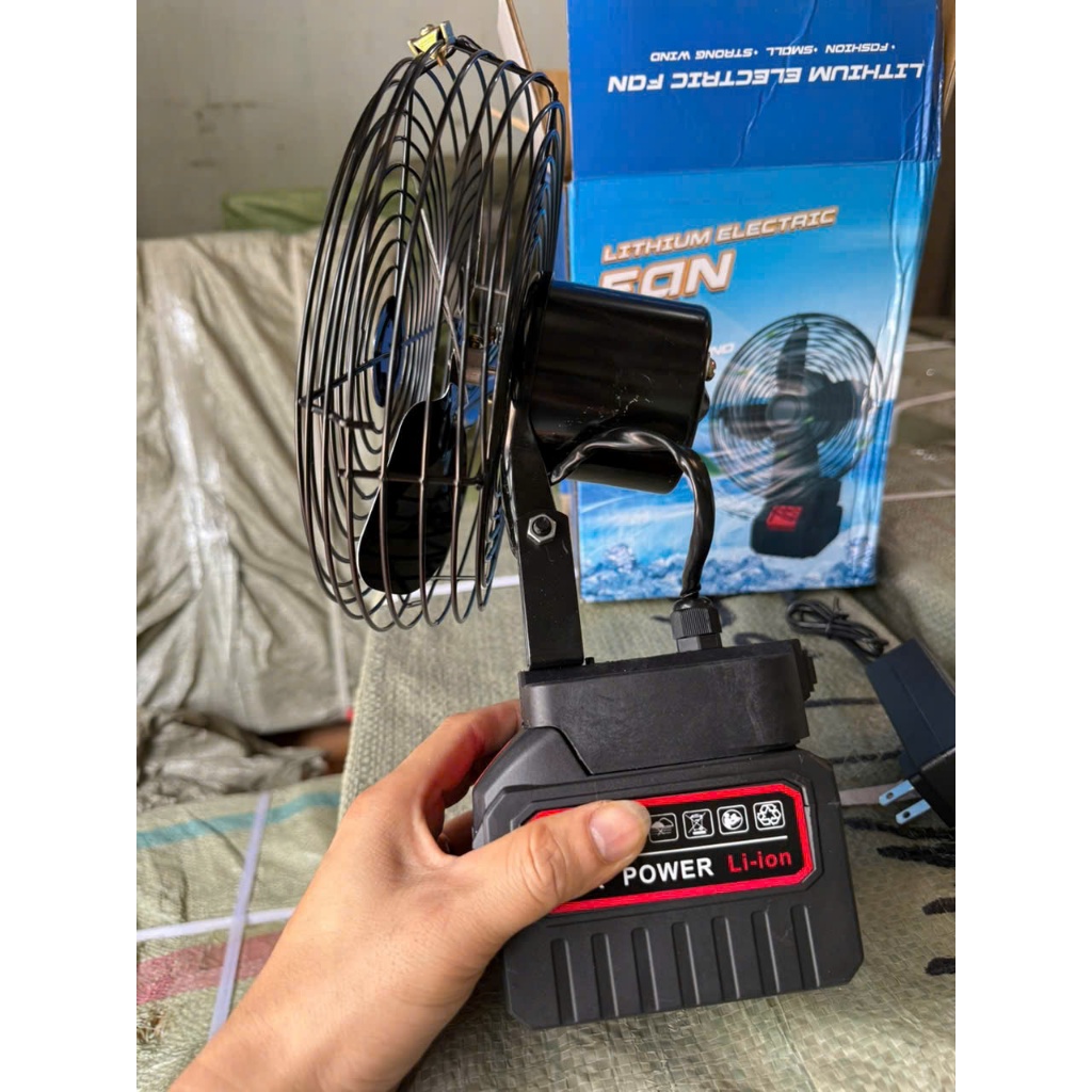 Quạt Tích Điện Đế Pin 21V