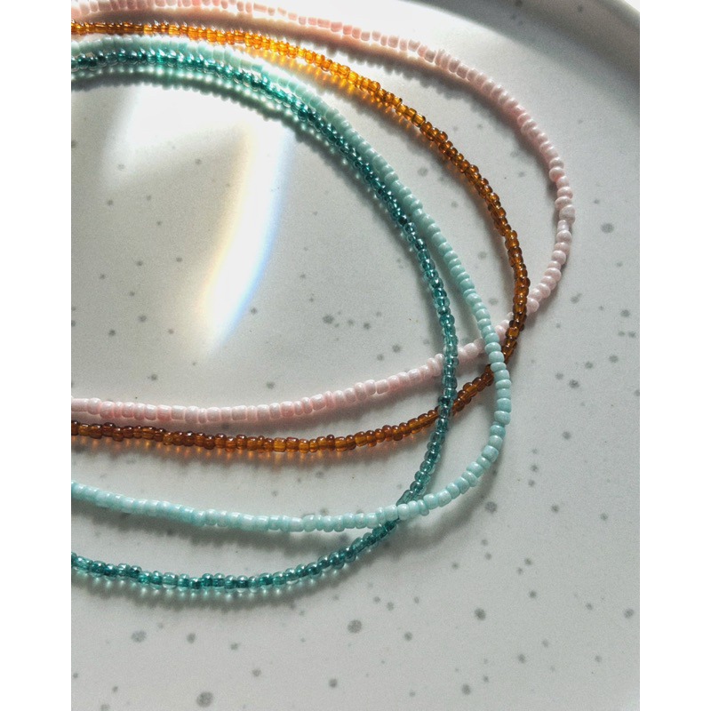 Vòng cổ hạt cườm pastel đơn giản
