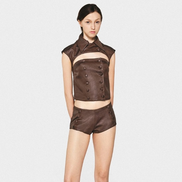 set soang chảnh aeie jr. APETITE SET — set đồ đính hai hàng nút thiết kế cut out có cổ hở lưng