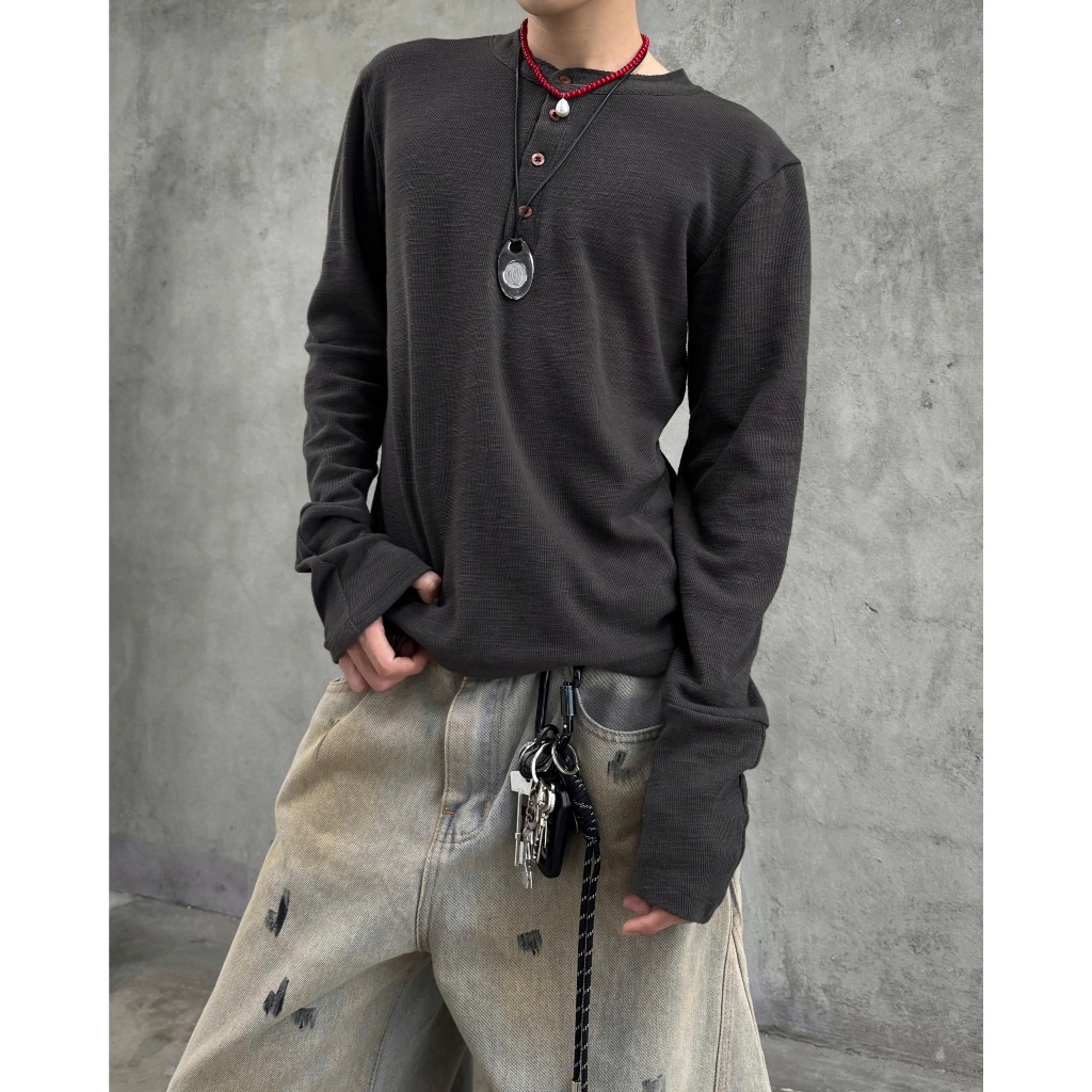 Bad Choices | Áo thun tay dài Henley RAWNECK Tee form ôm | BigBuy360 - bigbuy360.vn